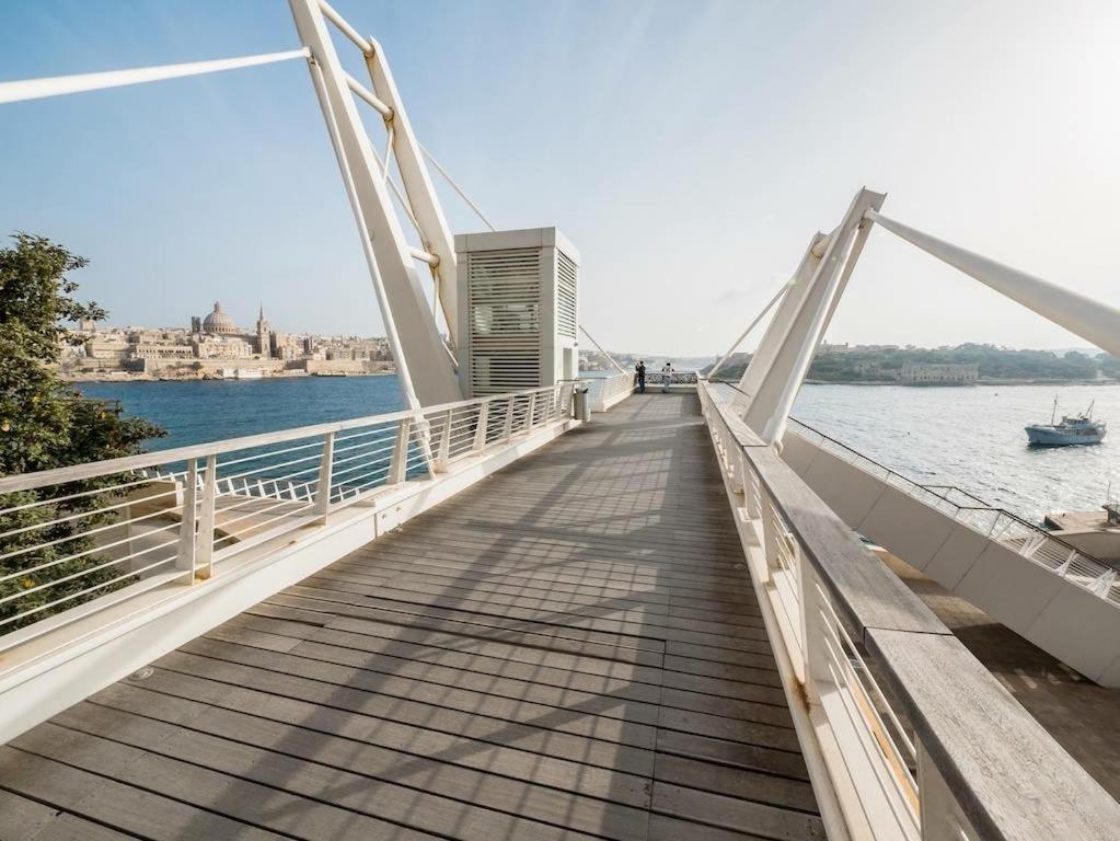 Super Luxury Apartment In Tigne Point, Amazing Sea Views 슬리에마 외부 사진